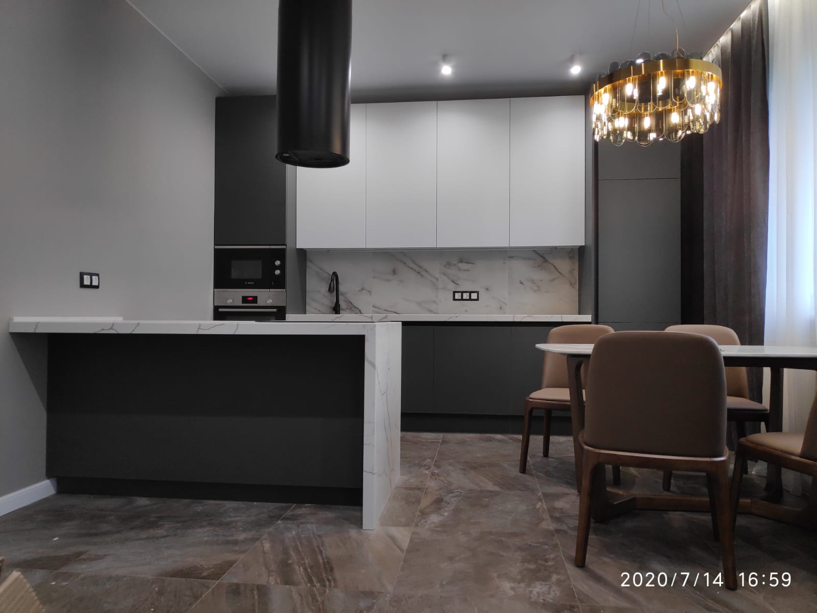 Кухня с фасадами из панелей Кастамону